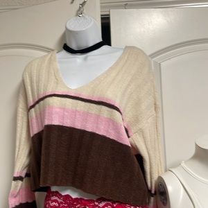 Pink/brown/white sweater